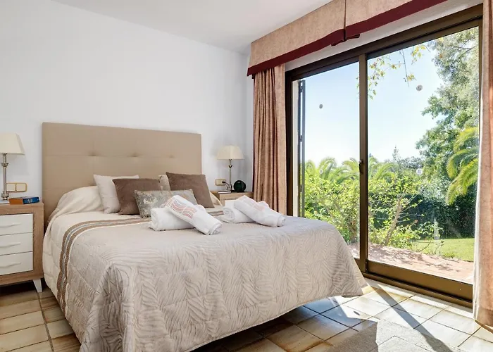 فيلة With Private Pool And Garden In *